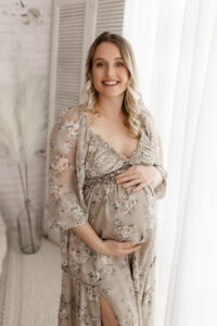 Northeast Ohio maternity photographer you can trust creating timeless studio maternity images